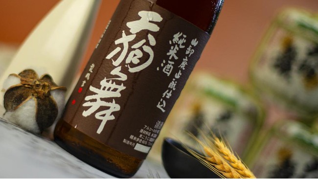 日式烤肉与天狗舞山废纯米清酒的美妙邂逅